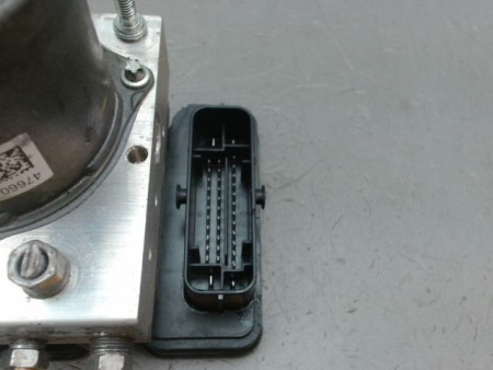 UNITE HYDRAULIQUE ABS RENAULT CLIO