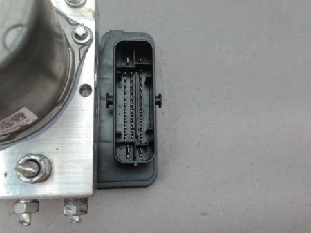 UNITE HYDRAULIQUE ABS RENAULT CLIO