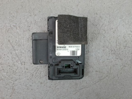 LECTEUR DE CARTE RENAULT MEGANE II Phase 2 2006-2009