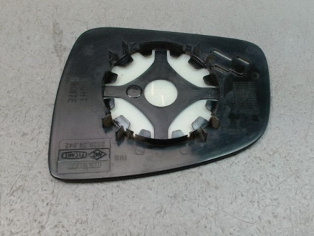 GLACE RETROVISEUR EXT D DACIA SANDERO I 2008-2012