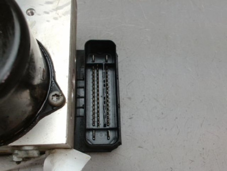 UNITE HYDRAULIQUE ABS MERCEDES CLASSE C BERL. II Phase 1 (203) 2000-2004