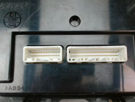 COMMANDE DE CHAUFFAGE TOYOTA AVENSIS VERSO 01-03