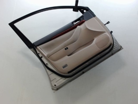 PORTE AVANT GAUCHE TOYOTA AVENSIS 2000-2003