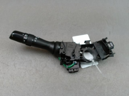 COMMANDE ECLAIRAGE TOYOTA YARIS 2005-
