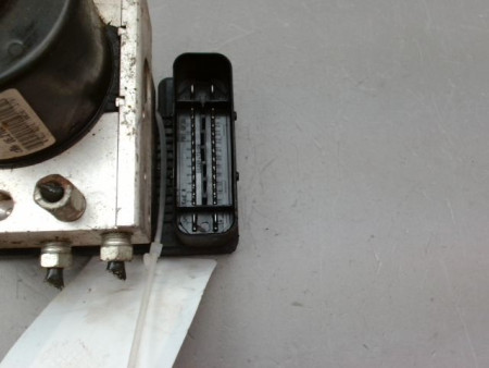 UNITE HYDRAULIQUE ABS TOYOTA YARIS II Phase 2 2009-2011