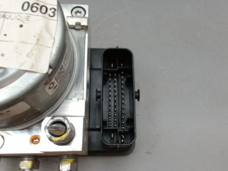 UNITE HYDRAULIQUE ABS DACIA SANDERO 2008-