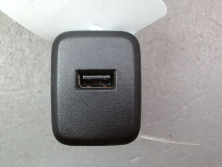 PORT USB/AUX OPEL CORSA V (E) 2014-...