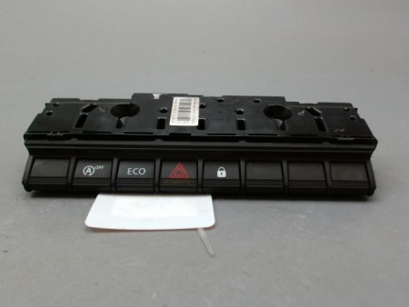 BOUTON DE WARNING RENAULT CLIO