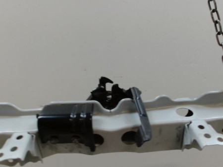 TRAVERSE SUPERIEURE ARMATURE AVANT TOYOTA YARIS II 2010-