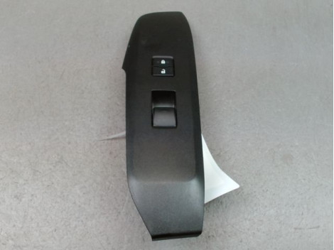 COMMANDE LEVE-GLACE PORTE AVD LEXUS NX300H
