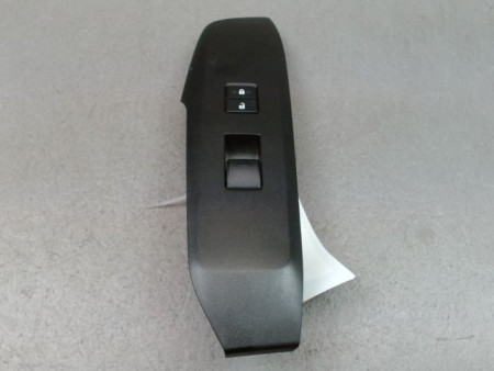 COMMANDE LEVE-GLACE PORTE AVD LEXUS NX300H