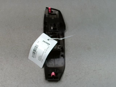 COMMANDE LEVE-GLACE PORTE AVD LEXUS NX300H
