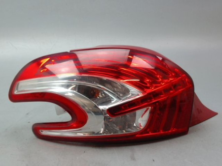 FEU ARRIERE GAUCHE  PEUGEOT 208 Phase 1 2012-...