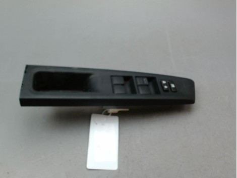 COMMANDE LEVE-GLACE PORTE AVG TOYOTA YARIS 2005-