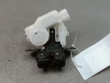 SERRURE HAYON  TOYOTA YARIS 2005-