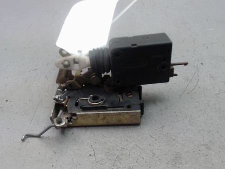 SYSTEME CONDAMNATION AVANT DROIT CITROEN SAXO Phase 1 1996-1999