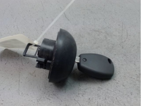 BOUCHON RESERVOIR A CARBURANT DACIA SANDERO I 2008-2012