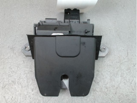 SERRURE HAYON  FORD FOCUS II Phase 2 2008-2010