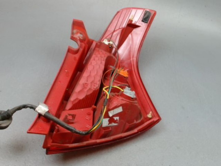FEU ARRIERE GAUCHE  SUZUKI SWIFT III 2005-2011