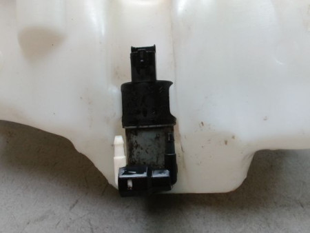 RESERVOIR LAVE-GLACE AVANT RENAULT CLIO CAMPUS II Phase 2 2009-2012