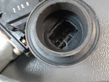 MECANISME+MOTEUR LEVE-GLACE AVANT DROIT TOYOTA AVENSIS VERSO 01-03