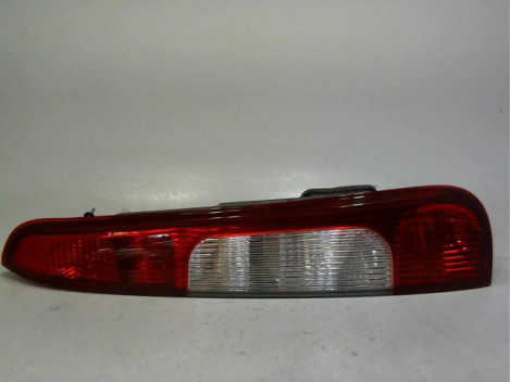 FEU ARRIERE DROIT FORD FOCUS CMAX MONOSP. I Phase 1 2003-2007