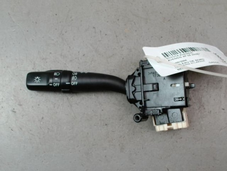 COMMANDE ECLAIRAGE TOYOTA AVENSIS 2005-