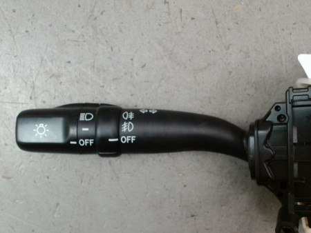 COMMANDE ECLAIRAGE TOYOTA AVENSIS 2005-