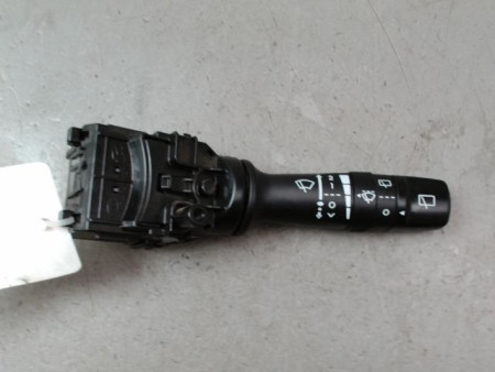 COMMANDE ESSUIE GLACE KIA RIO 2005-