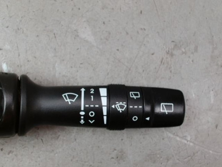 COMMANDE ESSUIE GLACE KIA RIO 2005-