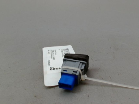 BOUTON DE WARNING TOYOTA AURIS 2010-