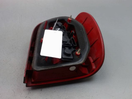 FEU ARRIERE GAUCHE  VOLKSWAGEN POLO III Phase 2 (6N) 1999-2001