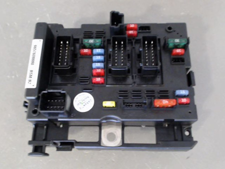 BOITE A FUSIBLES PEUGEOT 206 1998-2009