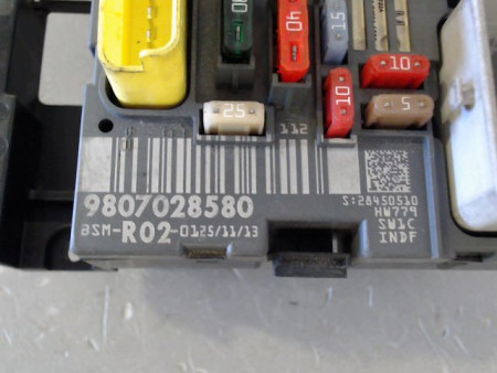 BOITE A FUSIBLES PEUGEOT 3008 BREAK I Phase 1 2009-2013