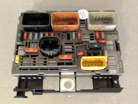BOITE A FUSIBLES PEUGEOT 308 I Phase 1 2007-2011