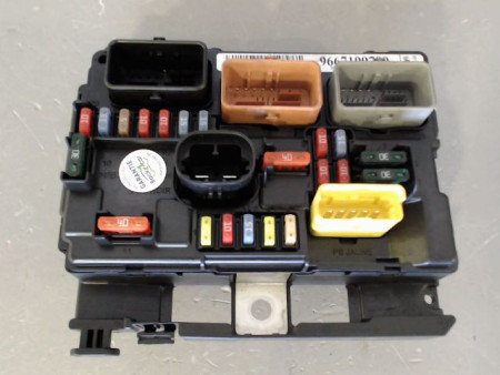 BOITE A FUSIBLES PEUGEOT 207 2006-2013