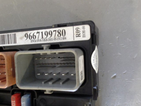 BOITE A FUSIBLES PEUGEOT 207 2006-2013