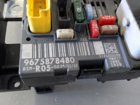 BOITE A FUSIBLES PEUGEOT 308 I Phase 1 2007-2011