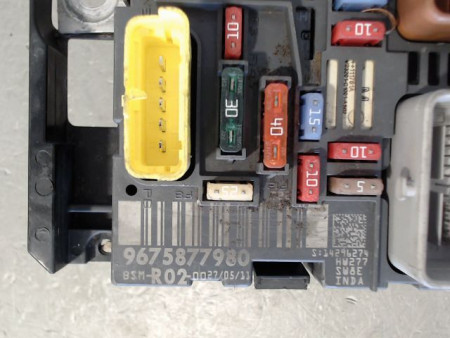 BOITE A FUSIBLES PEUGEOT 5008 MONOSP. I Phase 1 2009-2013