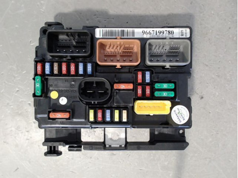BOITE A FUSIBLES PEUGEOT 207 2006-2013