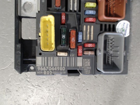 BOITE A FUSIBLES PEUGEOT 3008 BREAK I Phase 1 2009-2013
