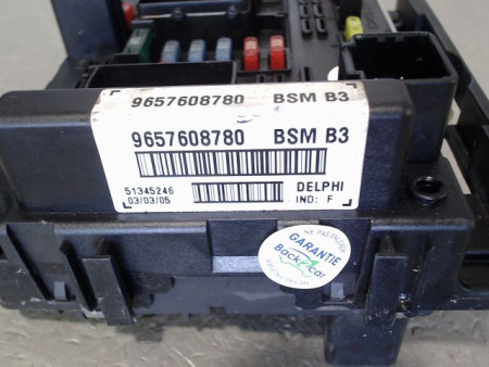 BOITE A FUSIBLES PEUGEOT 206 1998-2009