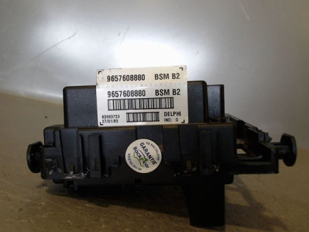 BOITE A FUSIBLES PEUGEOT 206 1998-2009