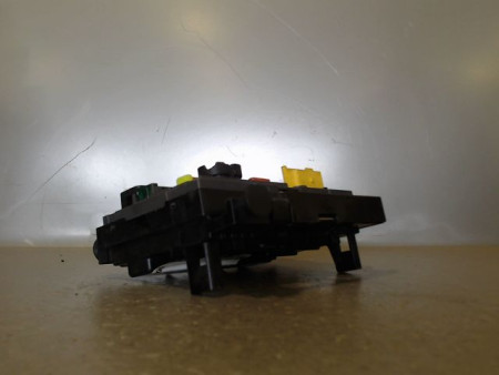 BOITE A FUSIBLES PEUGEOT 407 SW Phase 2 2008-2011