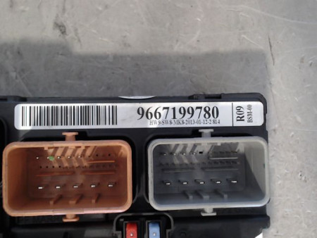 BOITE A FUSIBLES PEUGEOT 207 SW 2007-2013
