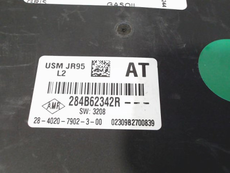 BOITE A FUSIBLES RENAULT SCENIC MONOSP. III Phase 1 2009-2011