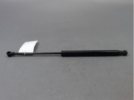 VERIN CAPOT G ALFA ROMEO GUILIETTA 2010-