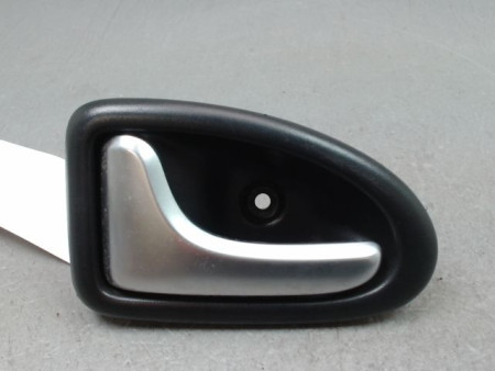 POIGNEE INTERIEURE PORTE AVANT GAUCHE RENAULT CLIO CAMPUS II Phase 2 2009-2012