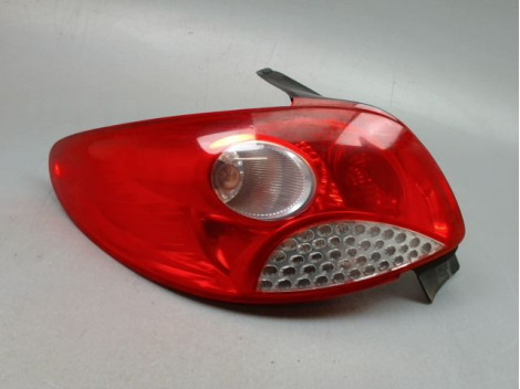 FEU ARRIERE GAUCHE  PEUGEOT 206 + 2009-2013
