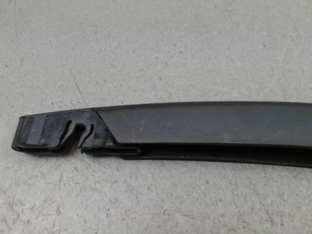 BRAS ESSUIE-GLACE ARRIERE FIAT 500 2007-